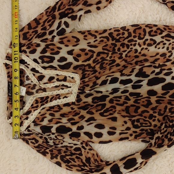 Bebe cheetah print top size small - Picture 6 of 8